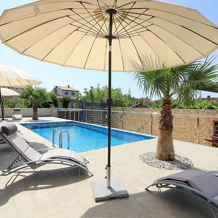 New Modern Riz With Private Pool Near The Town Center And By Wiibuk فيلة *